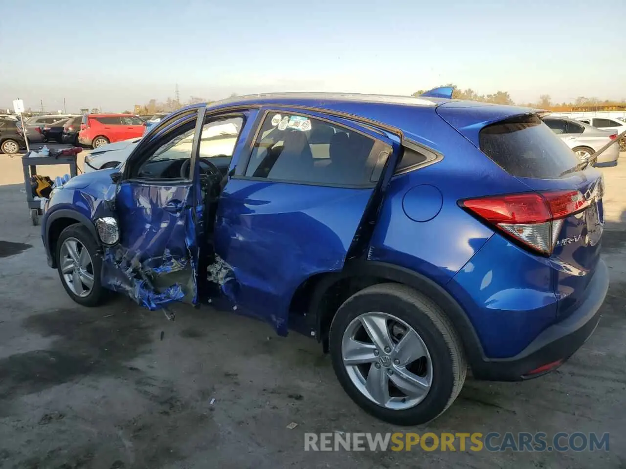 2 Photograph of a damaged car 3CZRU6H52KM719338 HONDA HR-V 2019
