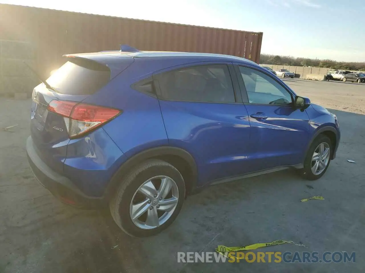 3 Photograph of a damaged car 3CZRU6H52KM719338 HONDA HR-V 2019