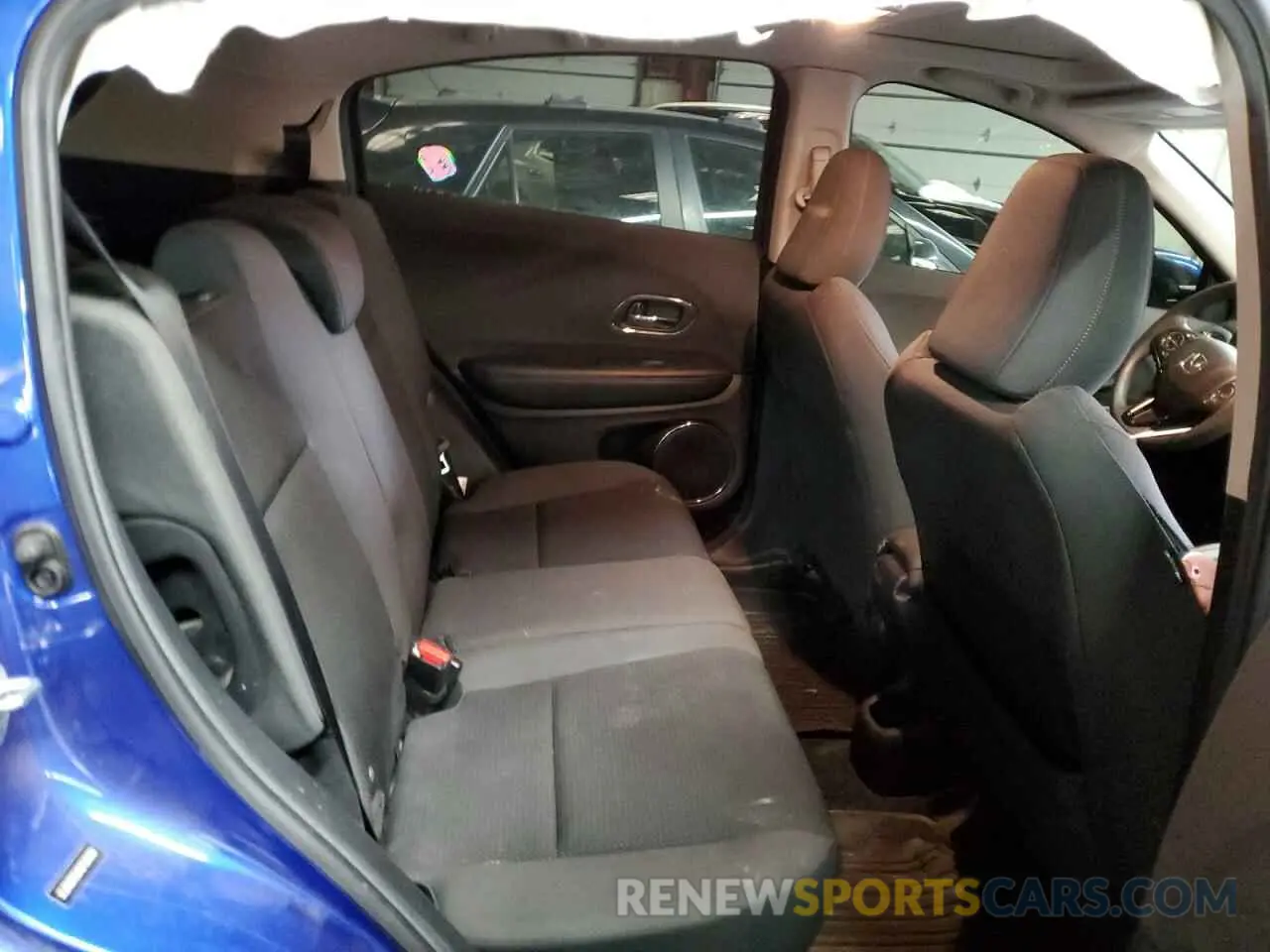 10 Photograph of a damaged car 3CZRU6H52KM726550 HONDA HR-V 2019