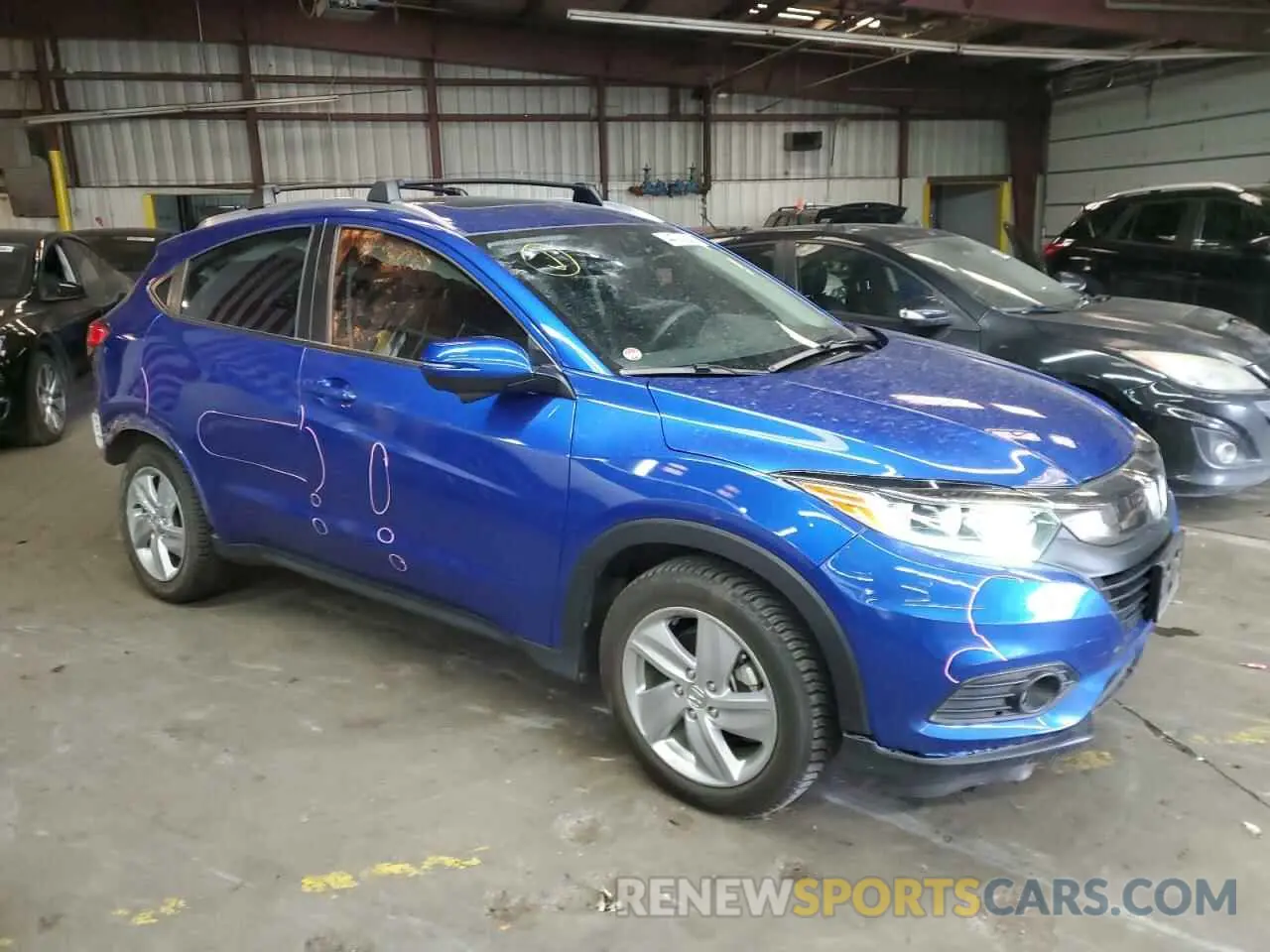 4 Photograph of a damaged car 3CZRU6H52KM726550 HONDA HR-V 2019