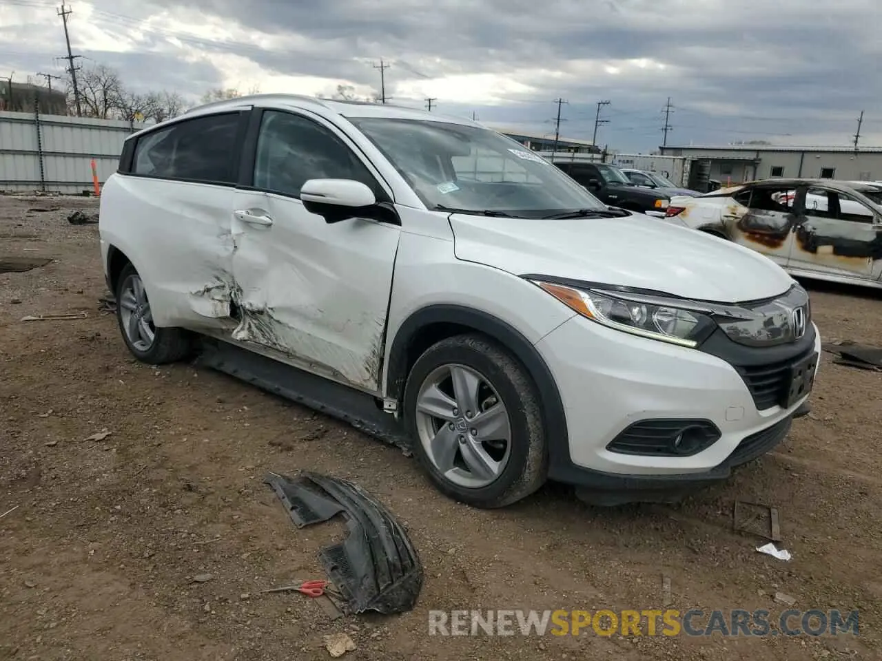 4 Photograph of a damaged car 3CZRU6H52KM730369 HONDA HR-V 2019