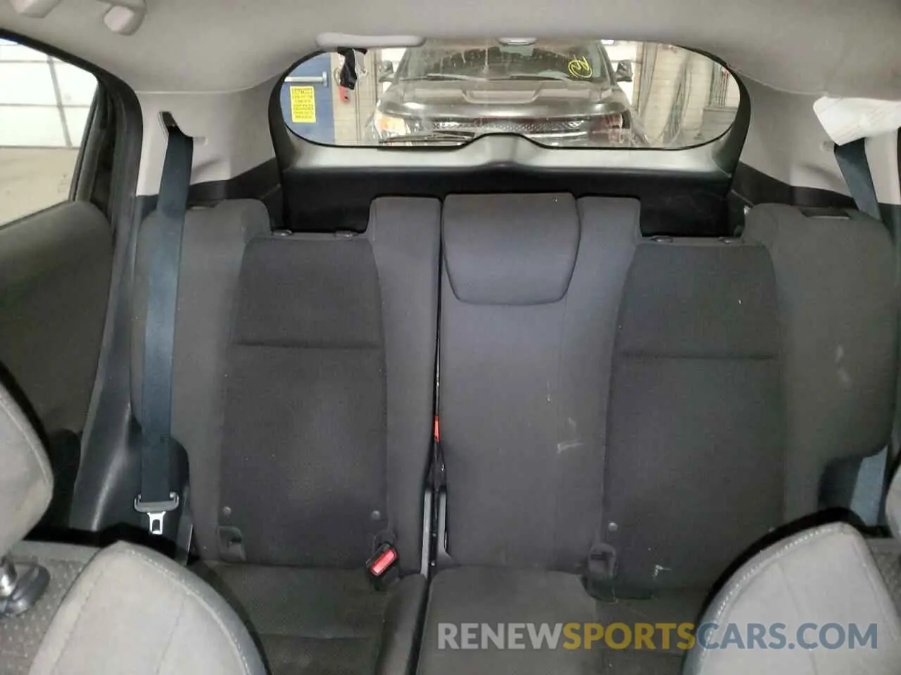10 Photograph of a damaged car 3CZRU6H52KM731683 HONDA HR-V 2019