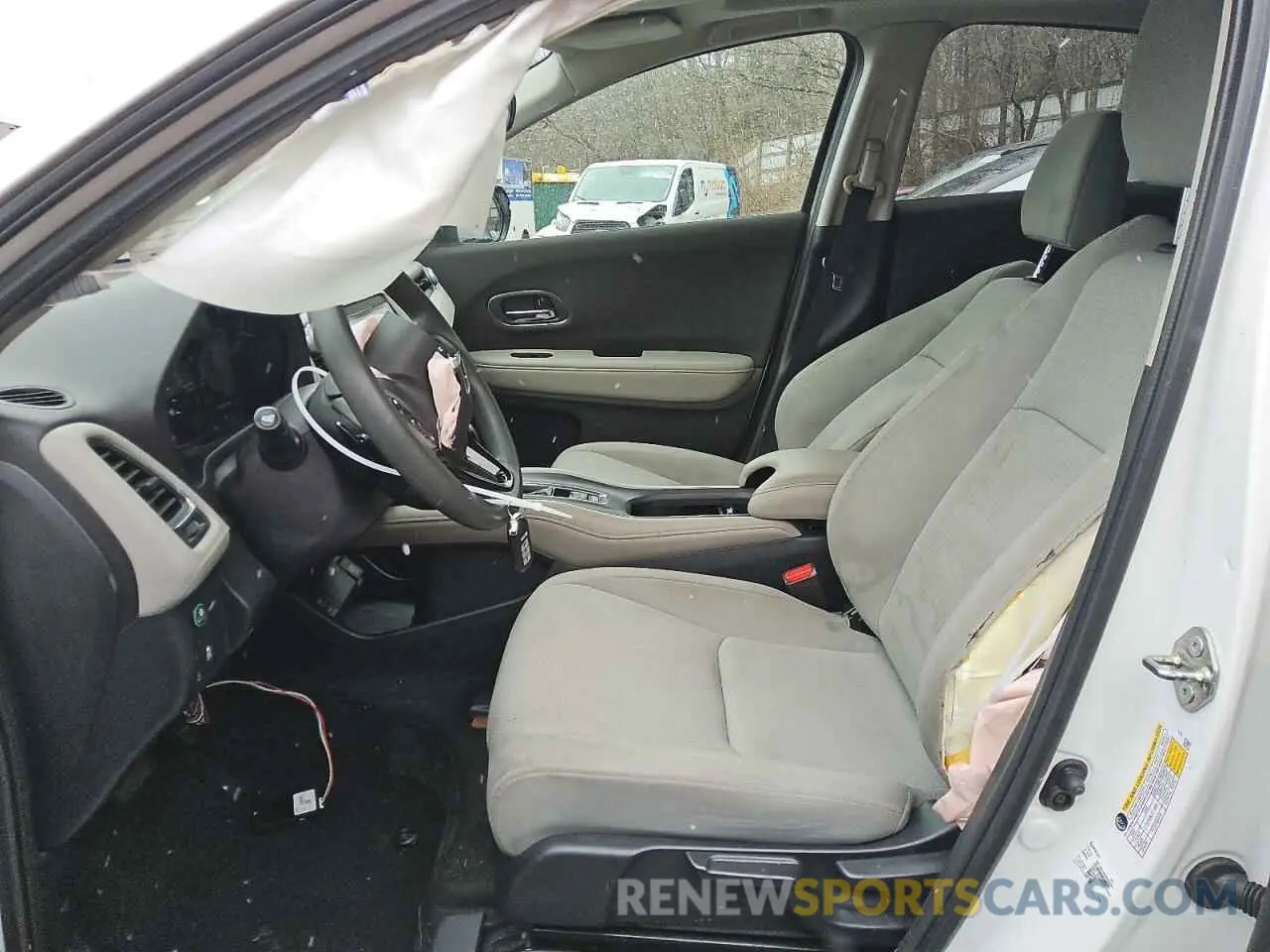 7 Photograph of a damaged car 3CZRU6H53KM706971 HONDA HR-V 2019
