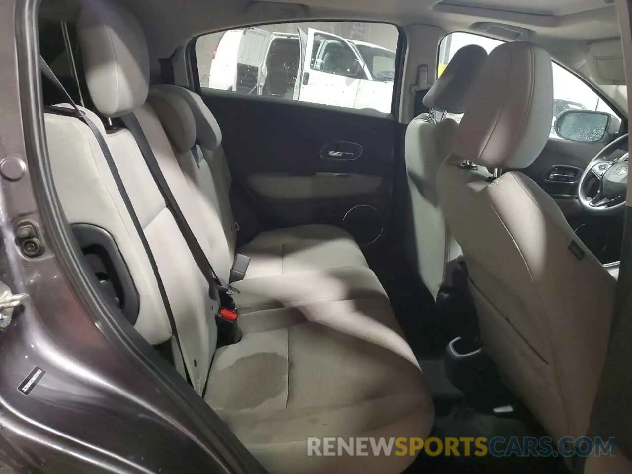 11 Photograph of a damaged car 3CZRU6H53KM707862 HONDA HR-V 2019