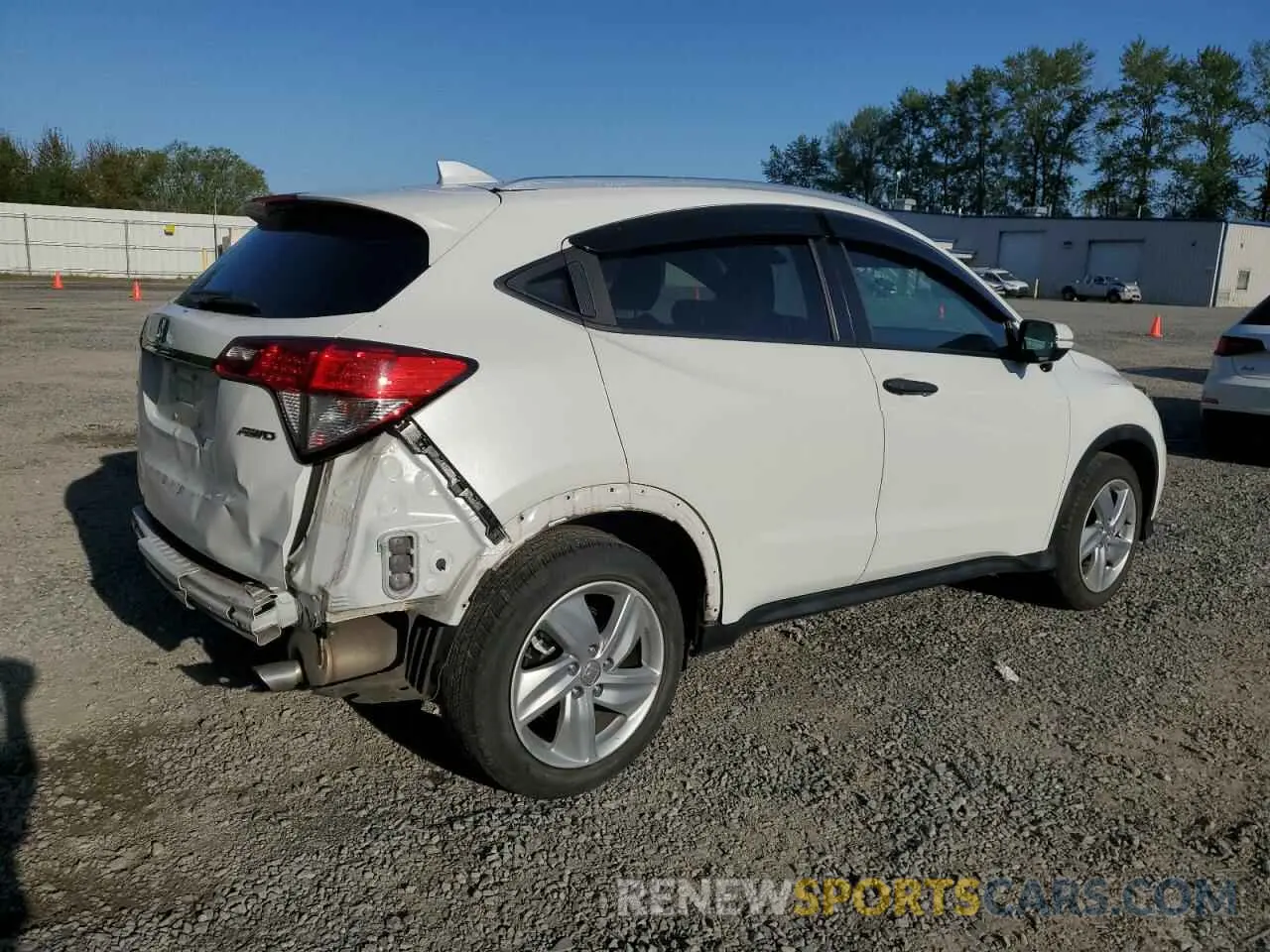 3 Photograph of a damaged car 3CZRU6H53KM724645 HONDA HR-V 2019