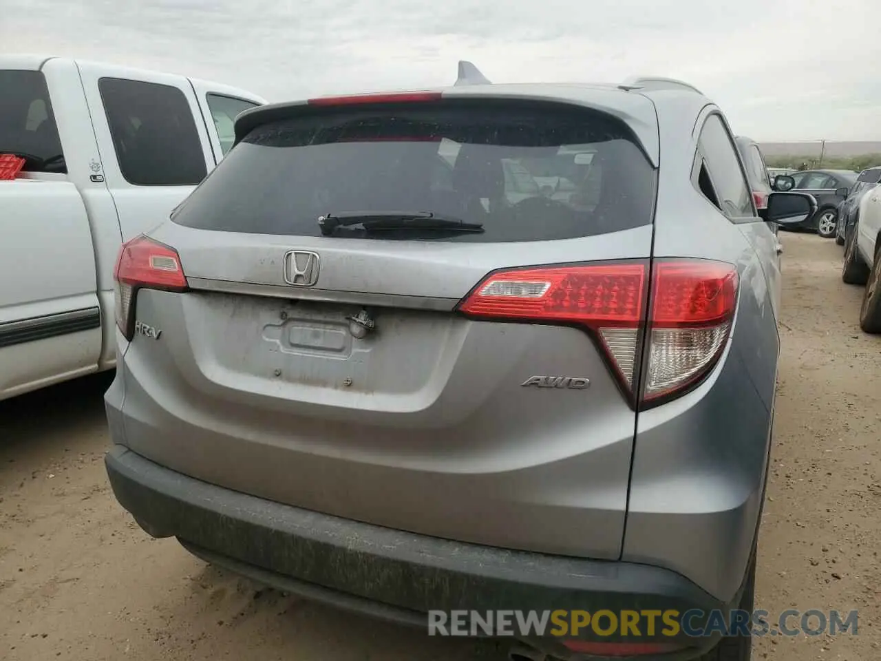 6 Photograph of a damaged car 3CZRU6H53KM726508 HONDA HR-V 2019