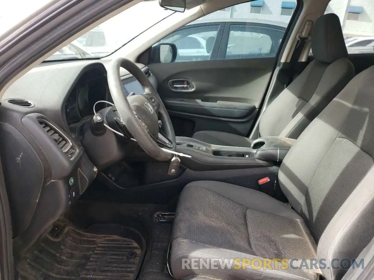 7 Photograph of a damaged car 3CZRU6H53KM726508 HONDA HR-V 2019