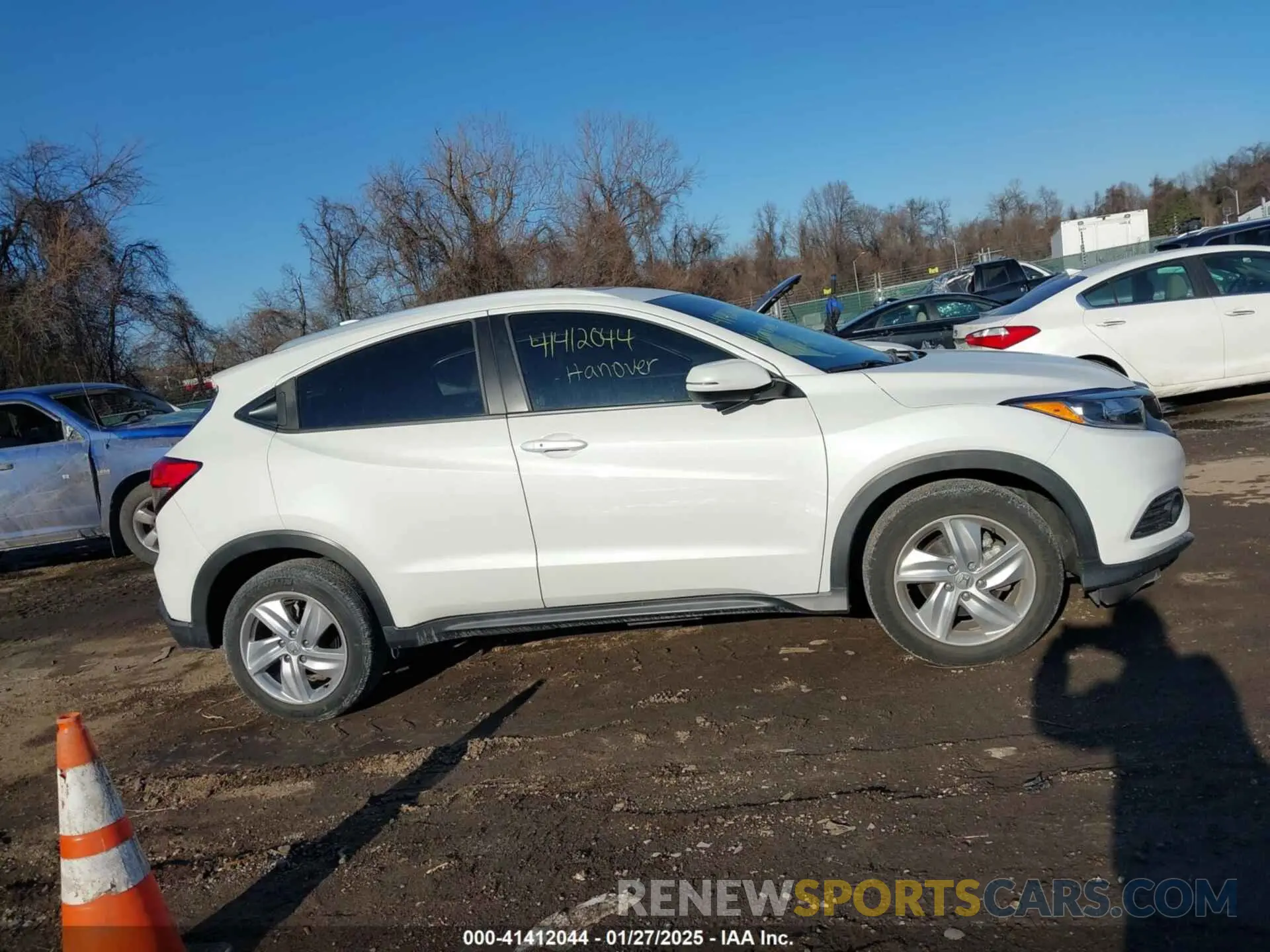 13 Photograph of a damaged car 3CZRU6H53KM732423 HONDA HR-V 2019