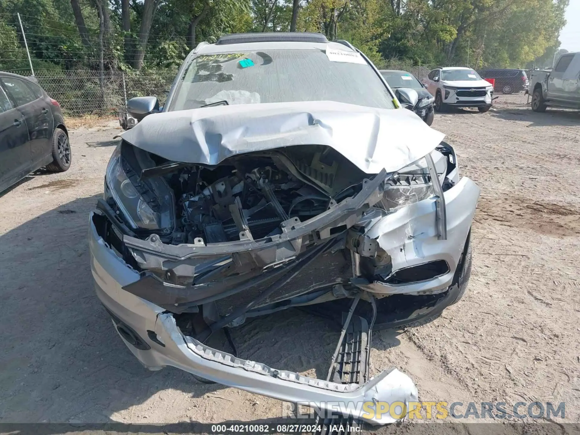 12 Photograph of a damaged car 3CZRU6H53KM735824 HONDA HR-V 2019