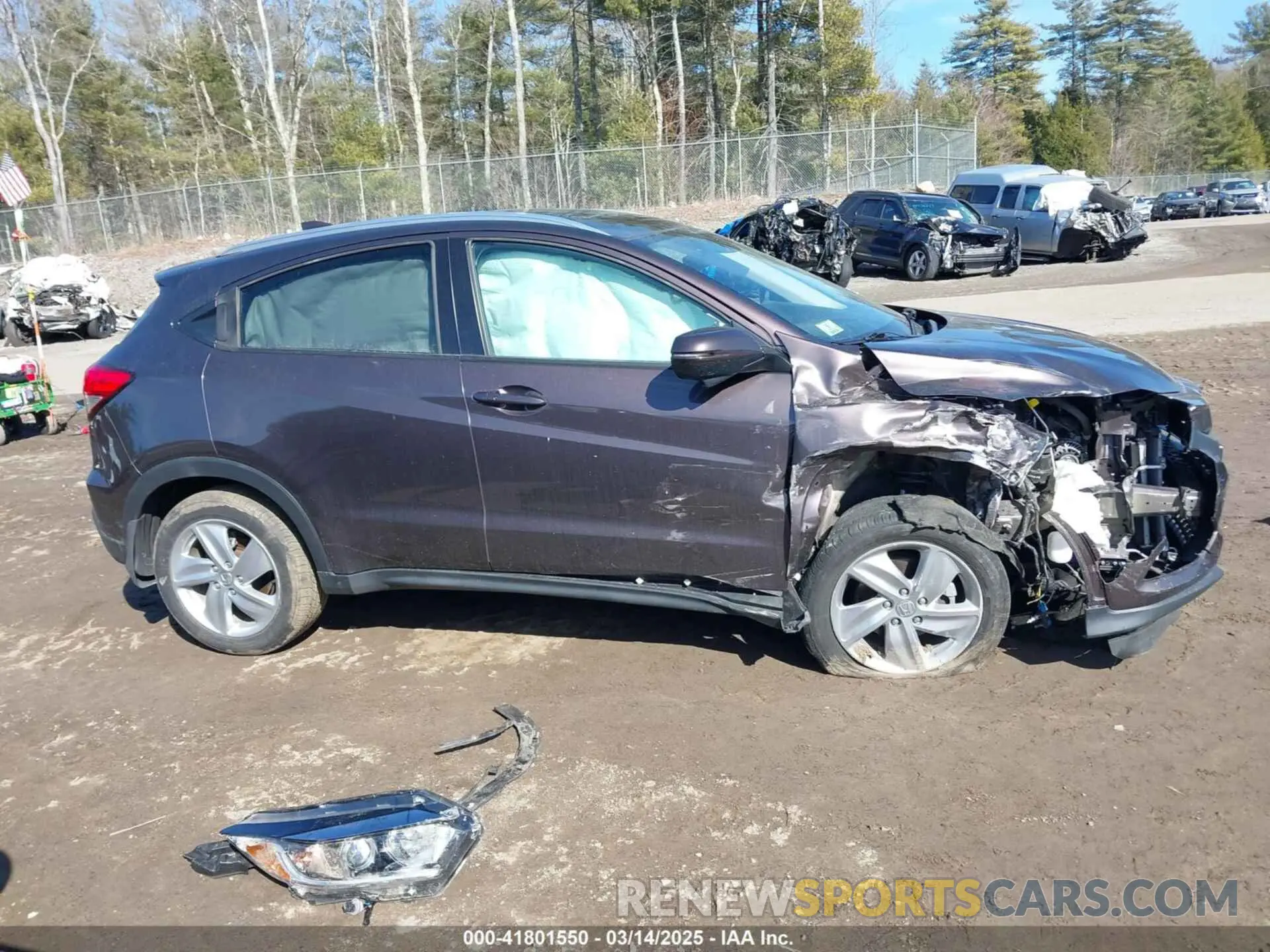 14 Photograph of a damaged car 3CZRU6H53KM736438 HONDA HR-V 2019