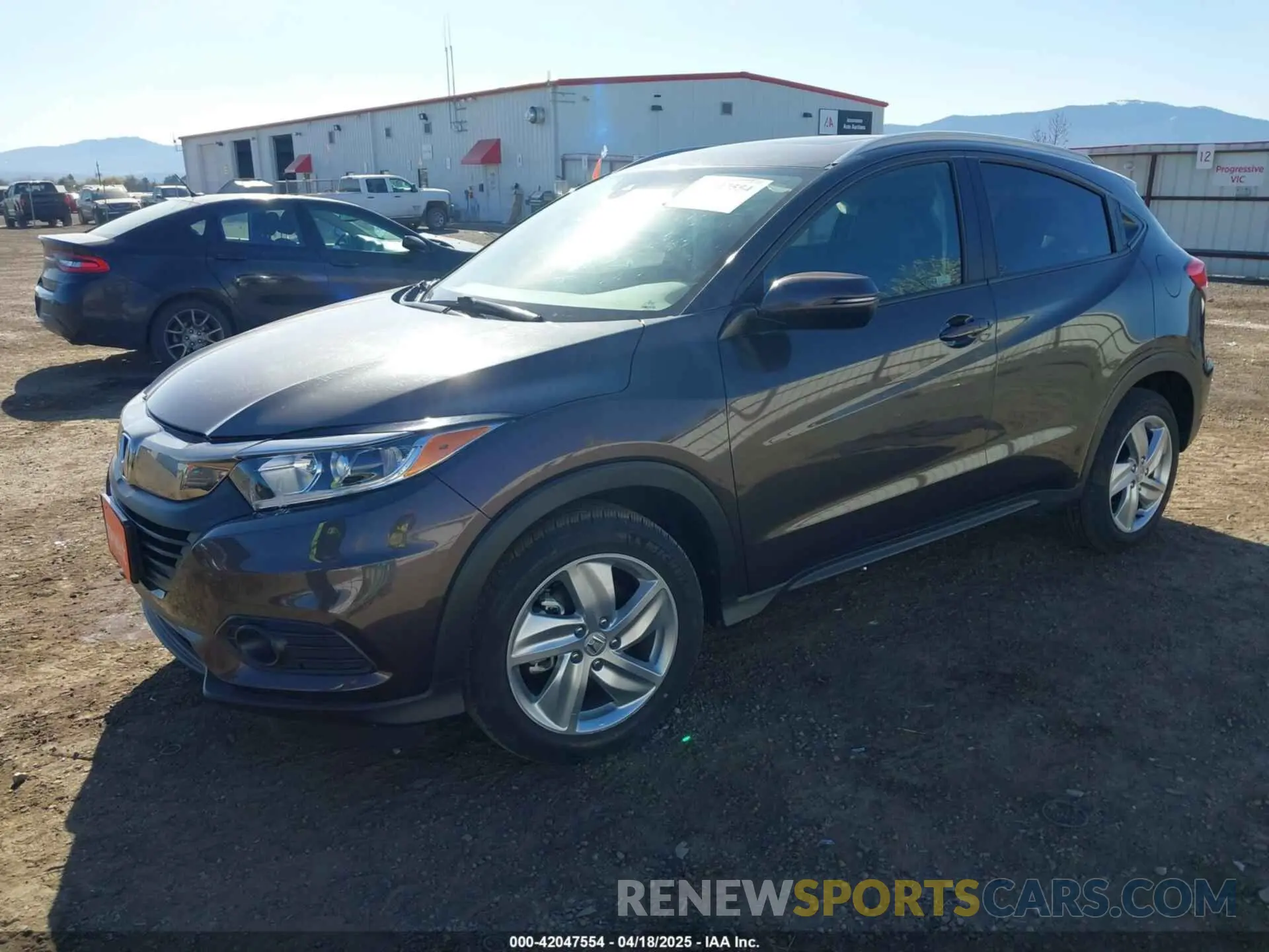 2 Photograph of a damaged car 3CZRU6H53KM740327 HONDA HR-V 2019