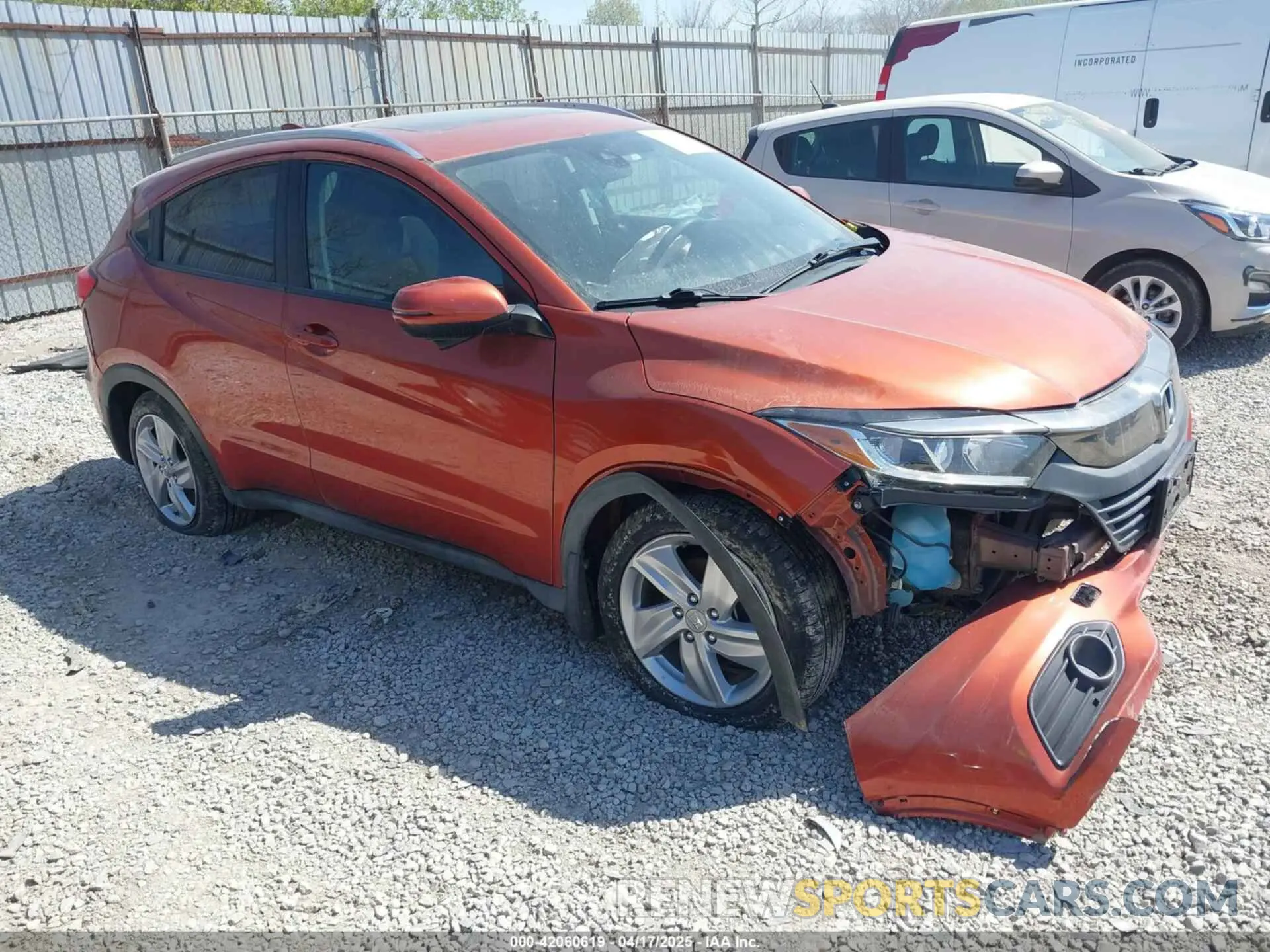 1 Photograph of a damaged car 3CZRU6H54KM702962 HONDA HR-V 2019