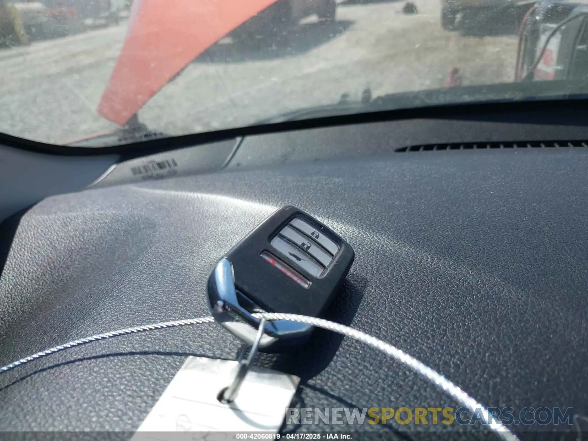 11 Photograph of a damaged car 3CZRU6H54KM702962 HONDA HR-V 2019