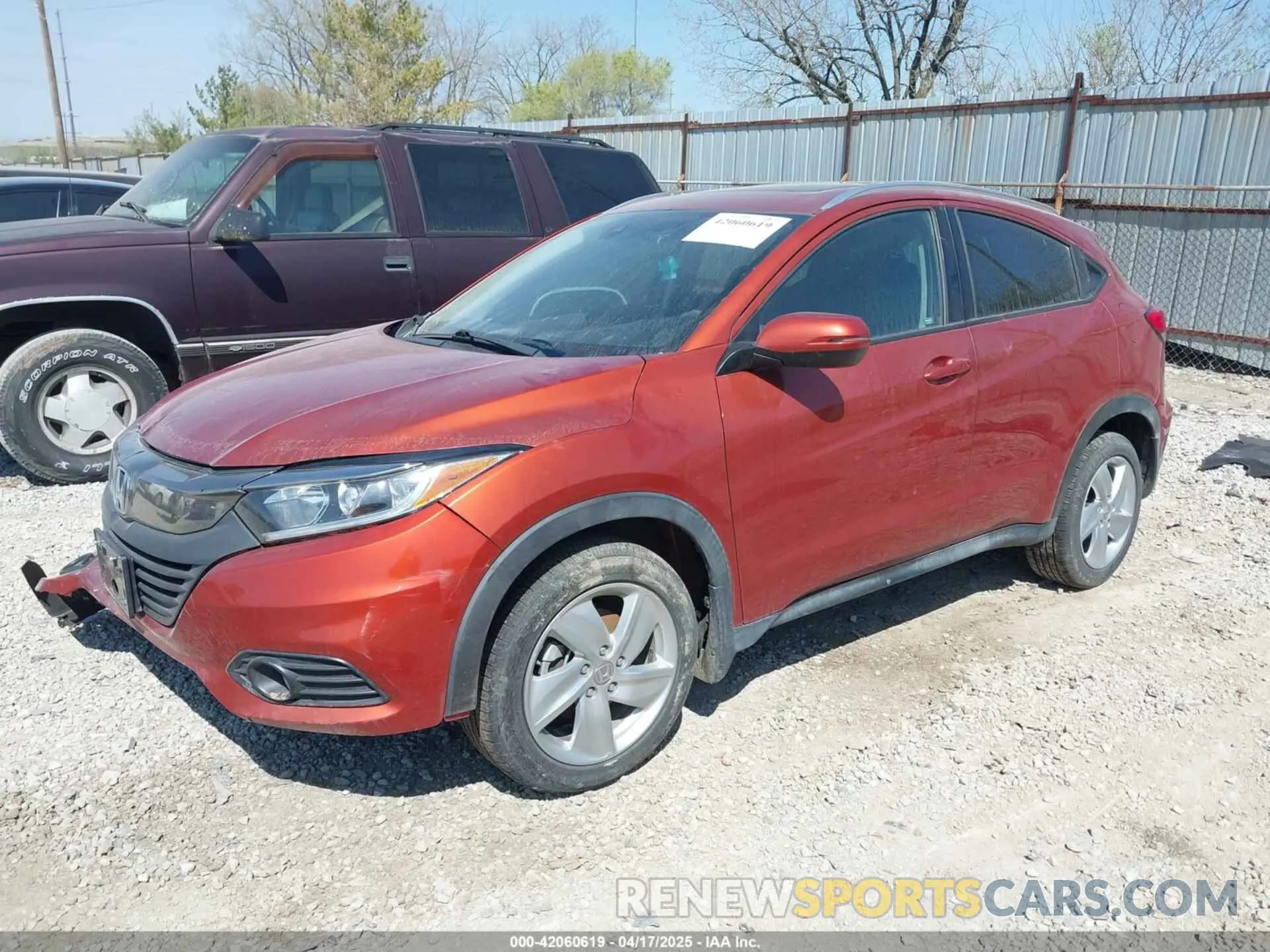 2 Photograph of a damaged car 3CZRU6H54KM702962 HONDA HR-V 2019