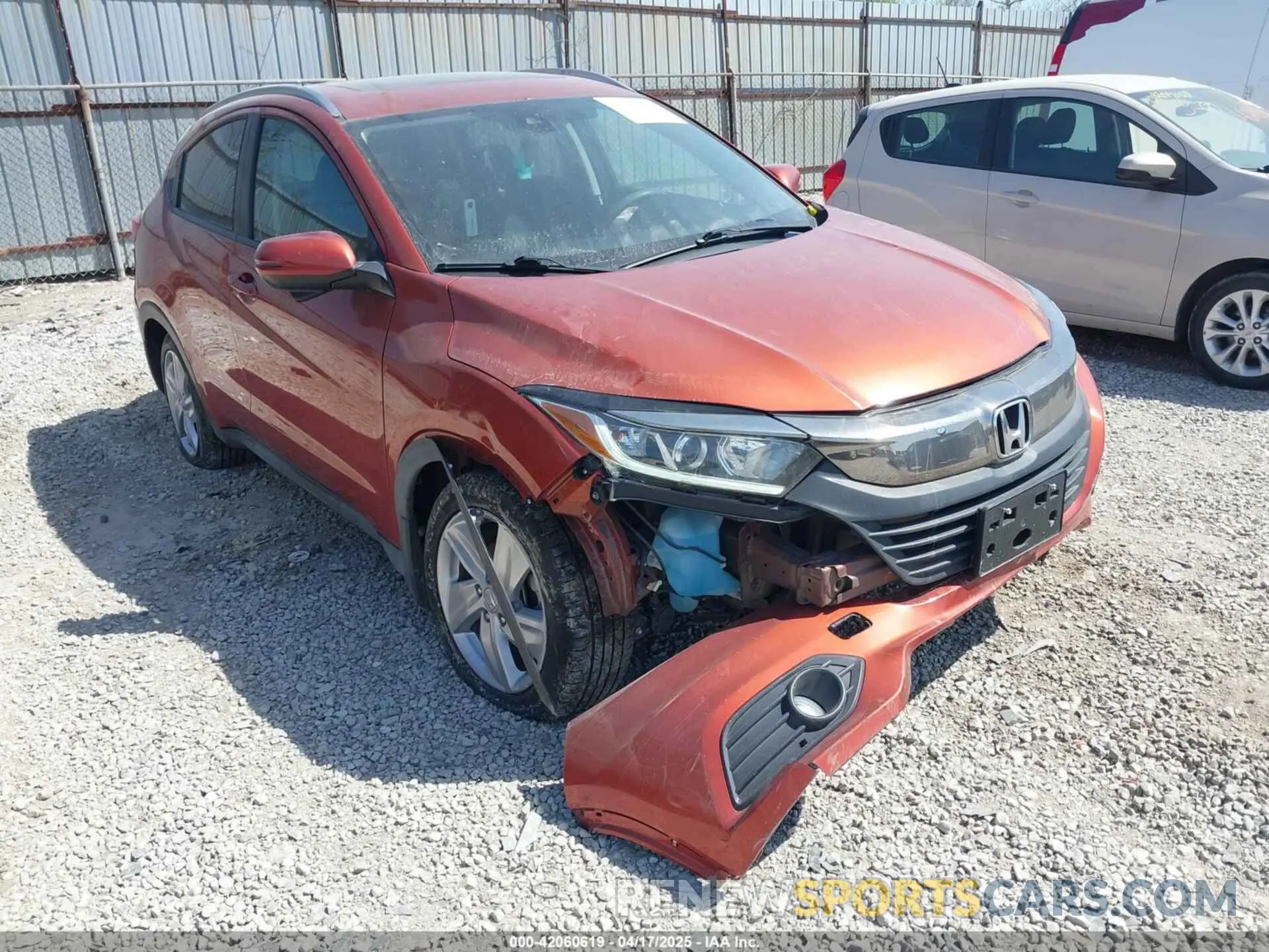 6 Photograph of a damaged car 3CZRU6H54KM702962 HONDA HR-V 2019