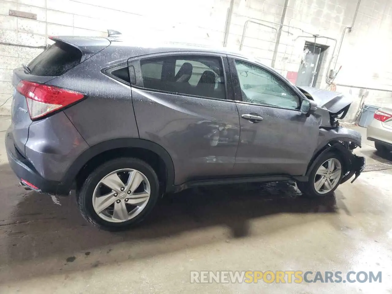 3 Photograph of a damaged car 3CZRU6H54KM717249 HONDA HR-V 2019