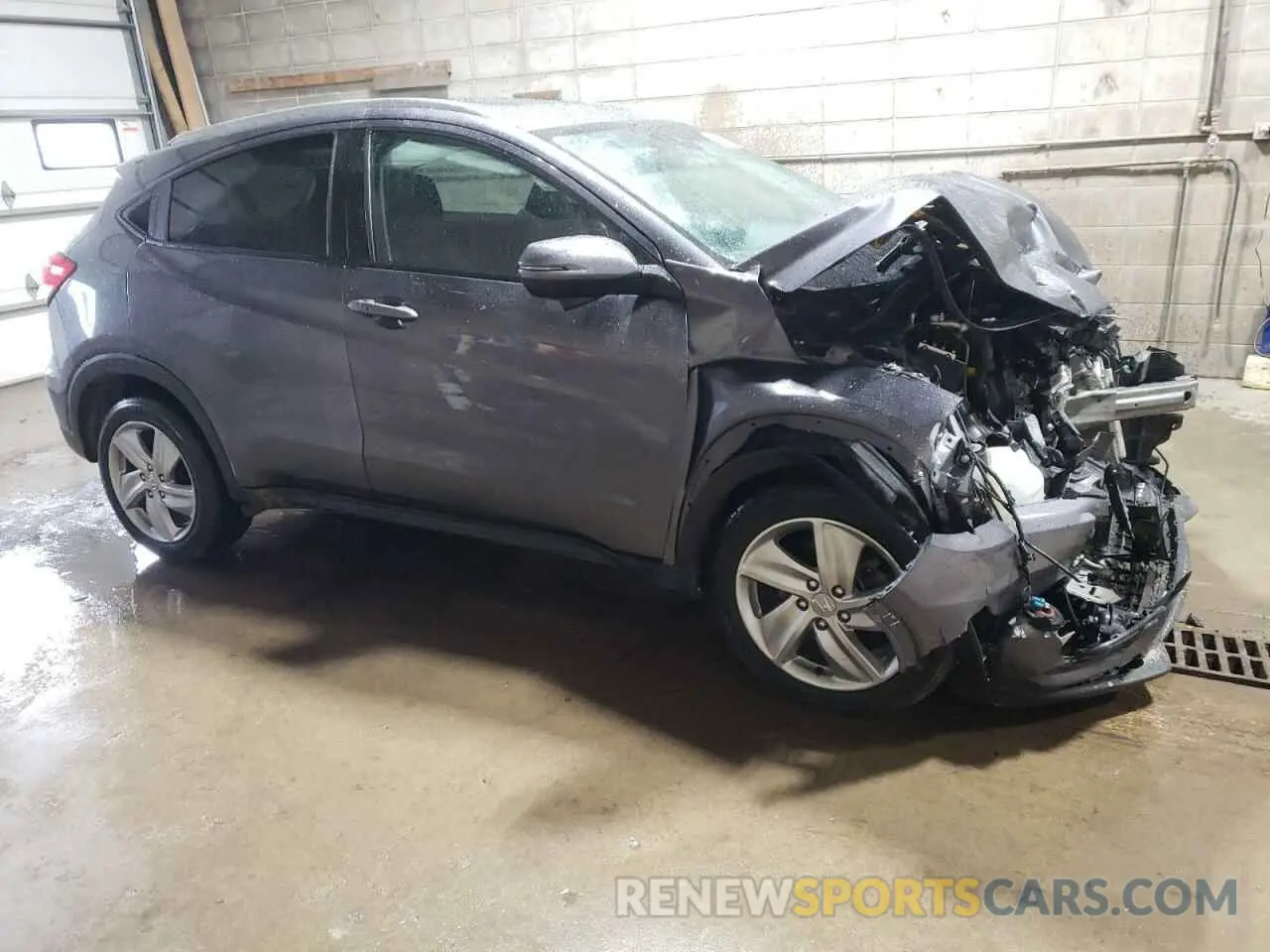 4 Photograph of a damaged car 3CZRU6H54KM717249 HONDA HR-V 2019