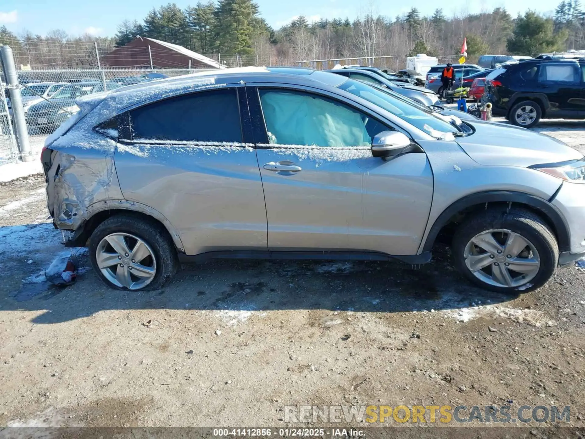 13 Photograph of a damaged car 3CZRU6H54KM737274 HONDA HR-V 2019