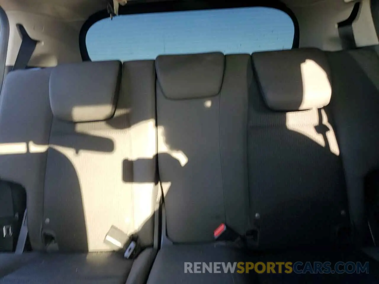 10 Photograph of a damaged car 3CZRU6H55KM709287 HONDA HR-V 2019