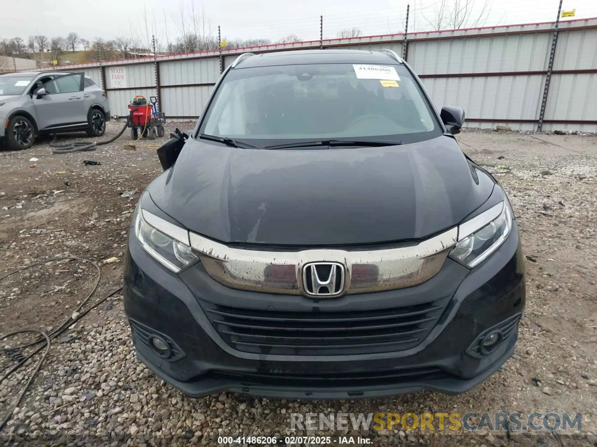 12 Photograph of a damaged car 3CZRU6H55KM722931 HONDA HR-V 2019
