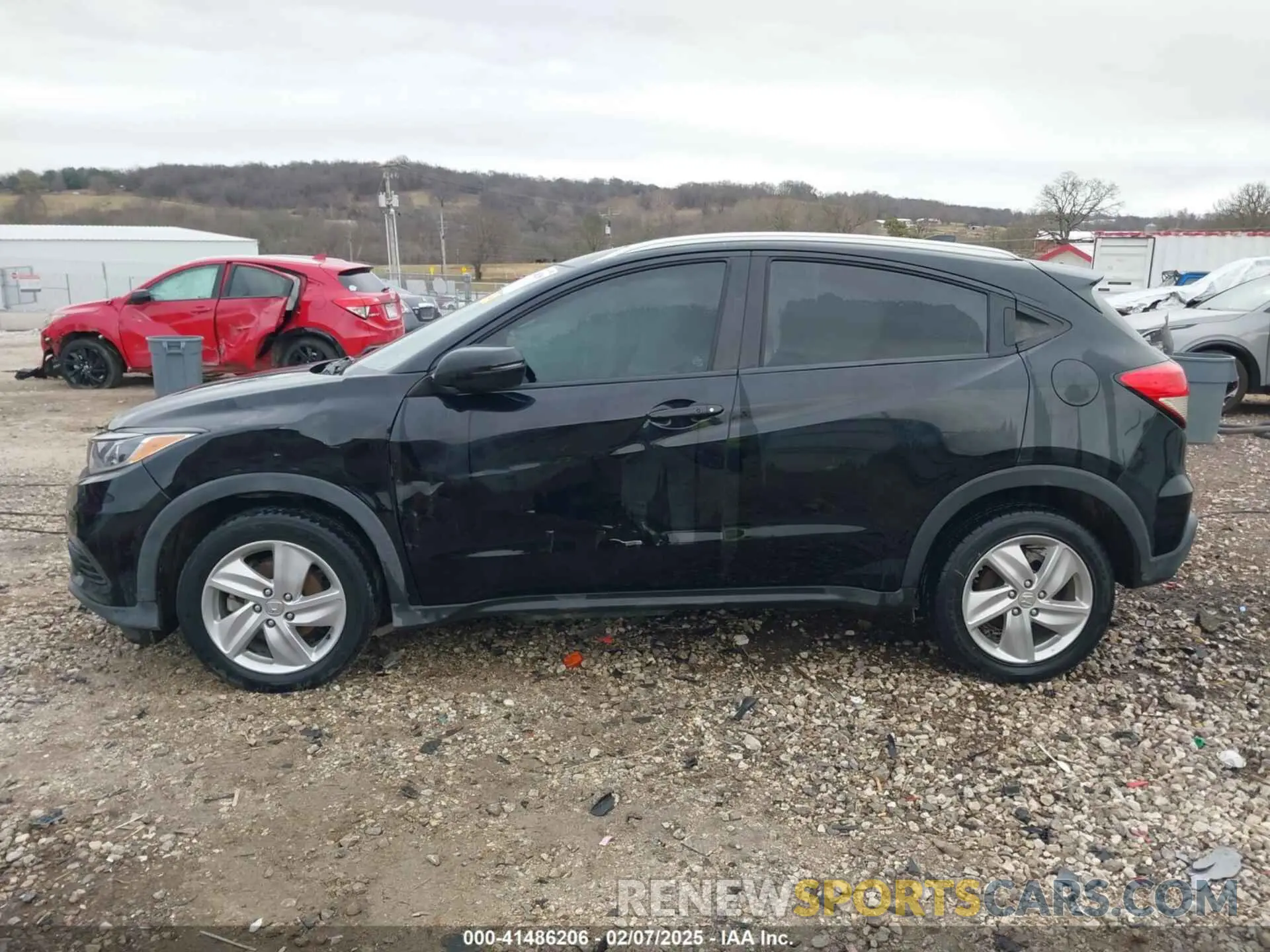 14 Photograph of a damaged car 3CZRU6H55KM722931 HONDA HR-V 2019