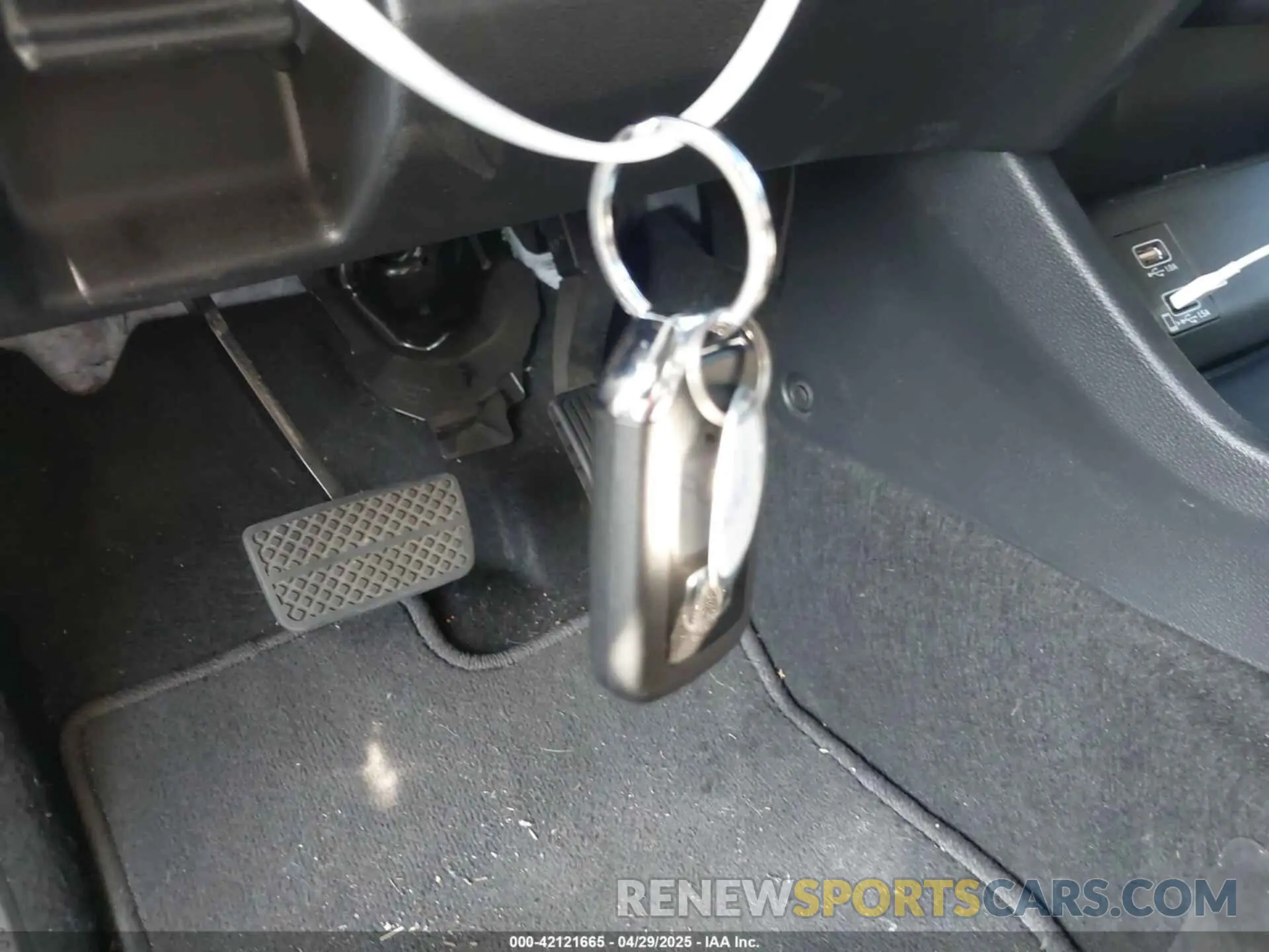 11 Photograph of a damaged car 3CZRU6H55KM726364 HONDA HR-V 2019