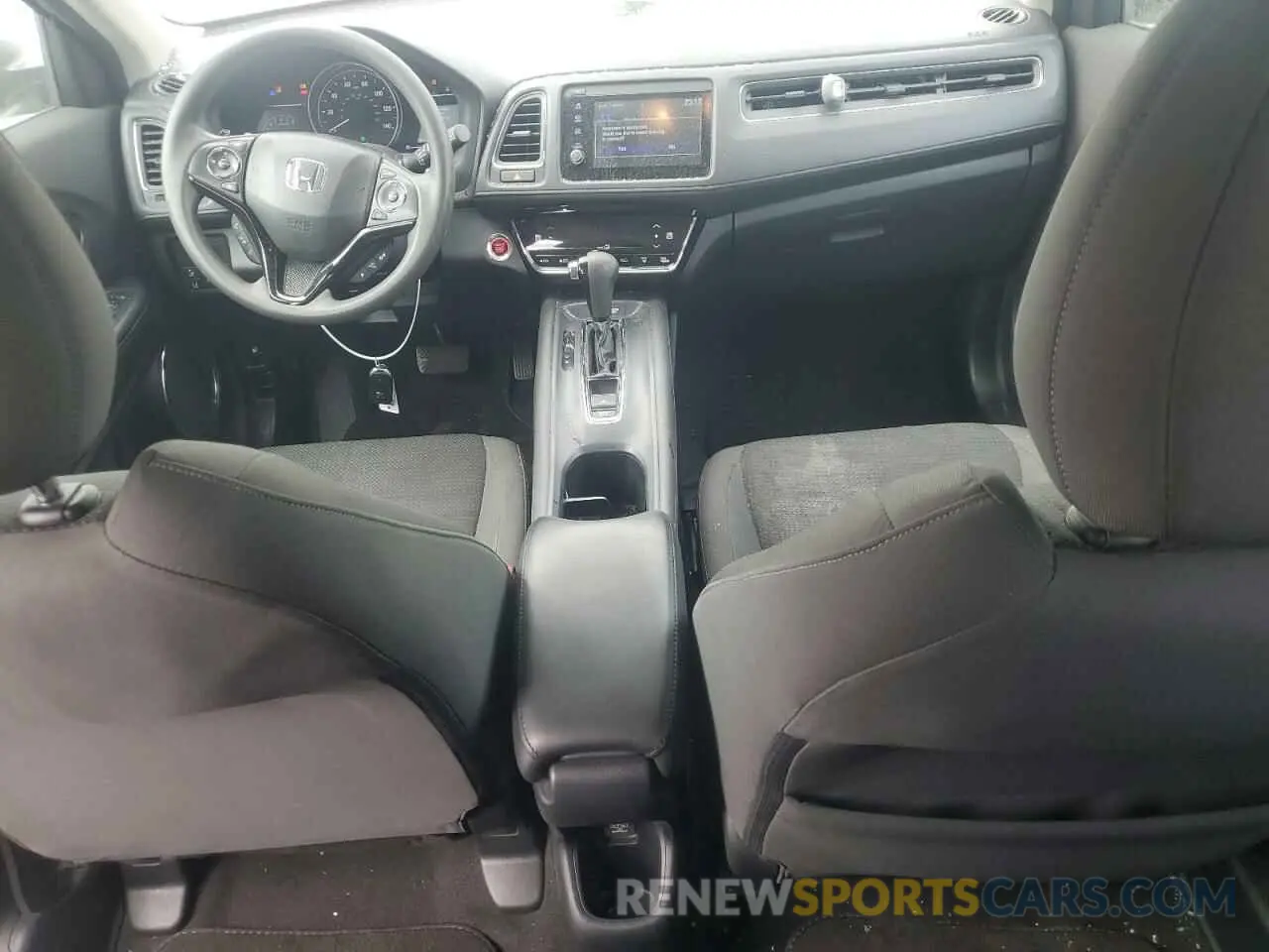 8 Photograph of a damaged car 3CZRU6H55KM731502 HONDA HR-V 2019