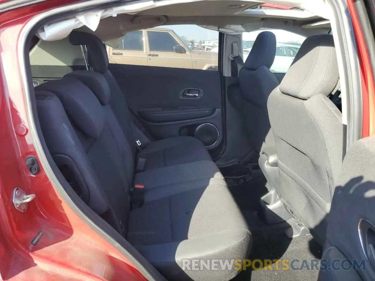 10 Photograph of a damaged car 3CZRU6H55KM732648 HONDA HR-V 2019
