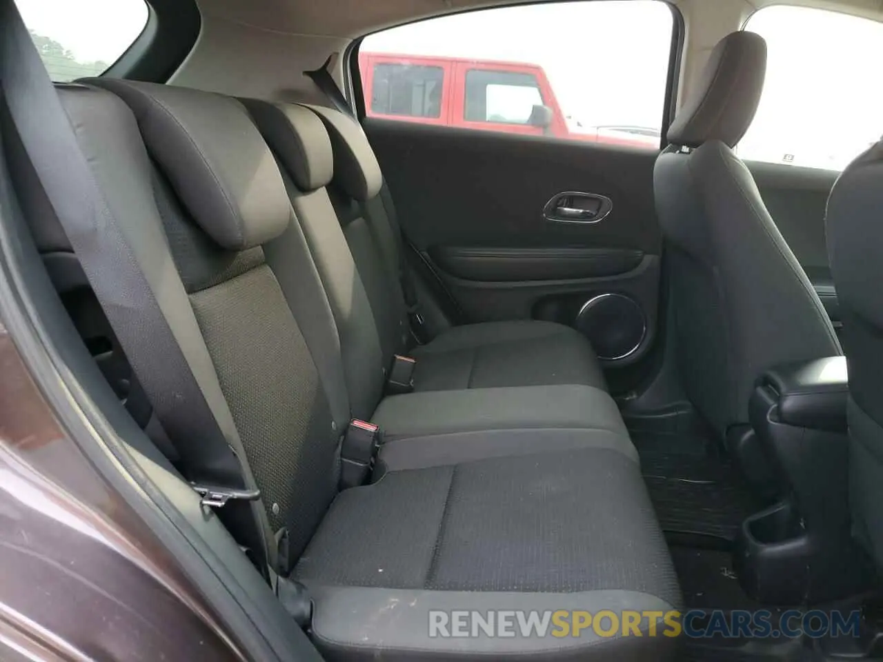 11 Photograph of a damaged car 3CZRU6H55KM740300 HONDA HR-V 2019