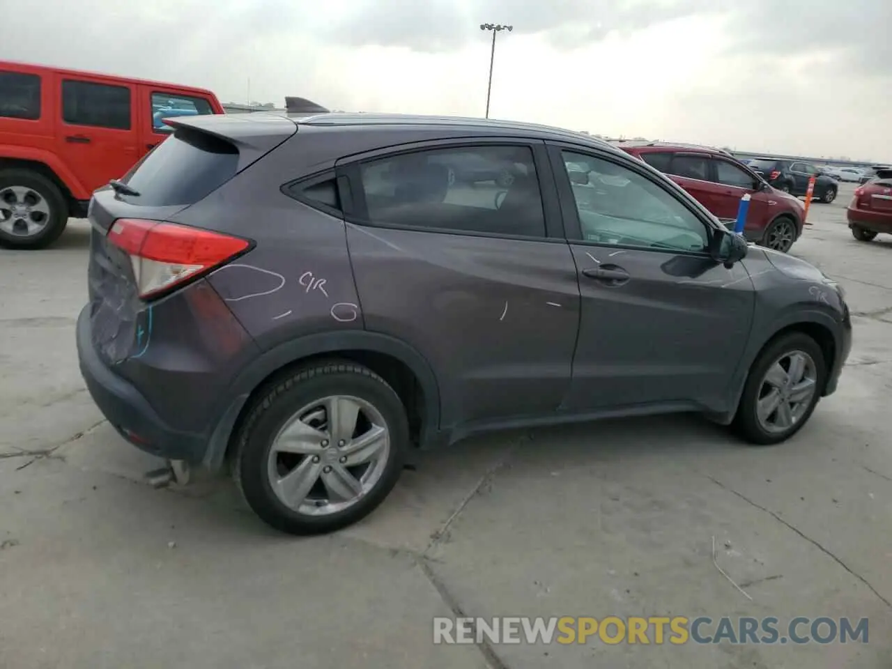 3 Photograph of a damaged car 3CZRU6H55KM740300 HONDA HR-V 2019