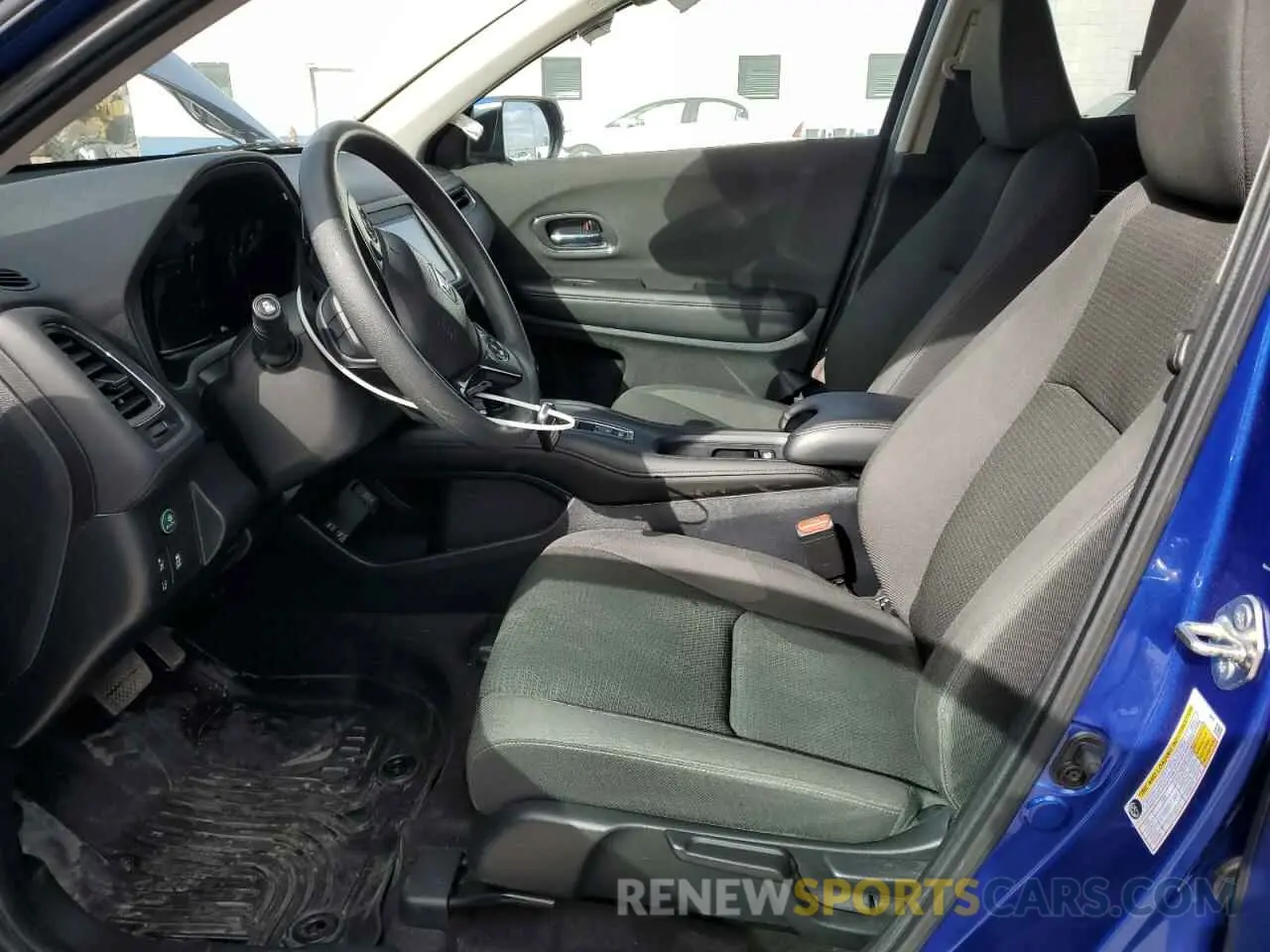 7 Photograph of a damaged car 3CZRU6H56KM709704 HONDA HR-V 2019