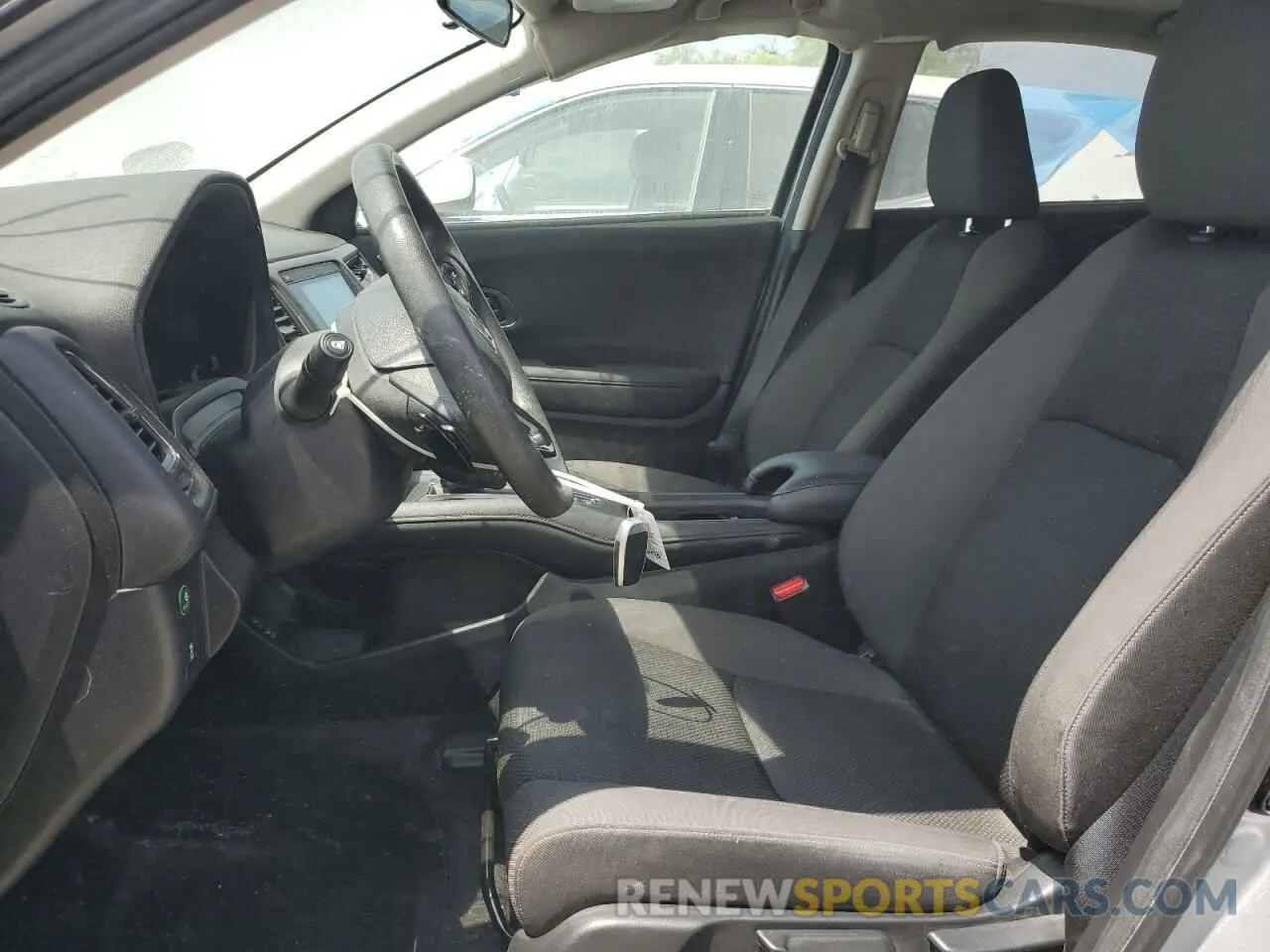 7 Photograph of a damaged car 3CZRU6H56KM718659 HONDA HR-V 2019