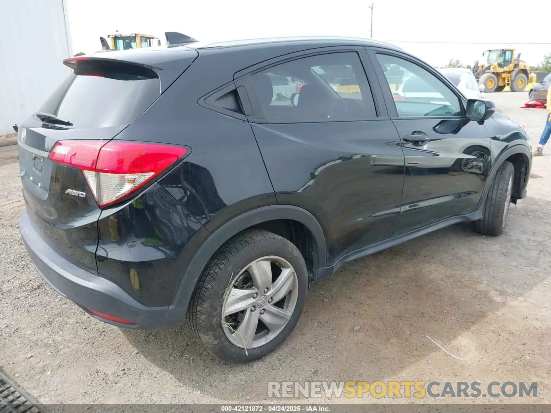 4 Photograph of a damaged car 3CZRU6H56KM719942 HONDA HR-V 2019