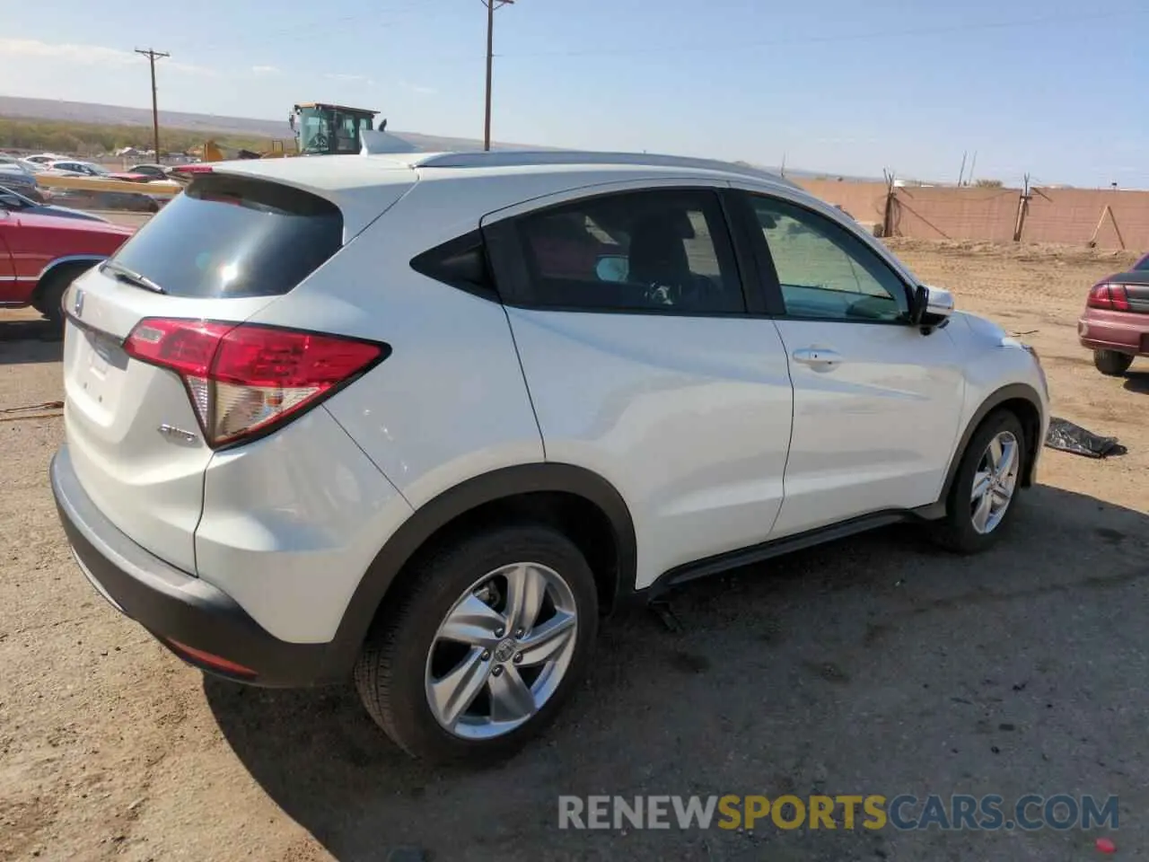 3 Photograph of a damaged car 3CZRU6H56KM721836 HONDA HR-V 2019