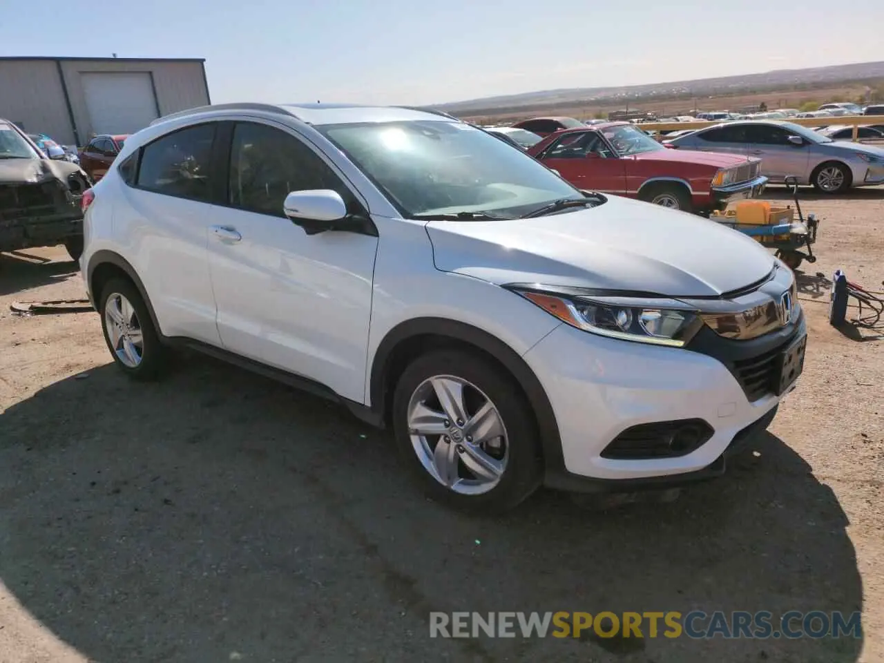 4 Photograph of a damaged car 3CZRU6H56KM721836 HONDA HR-V 2019