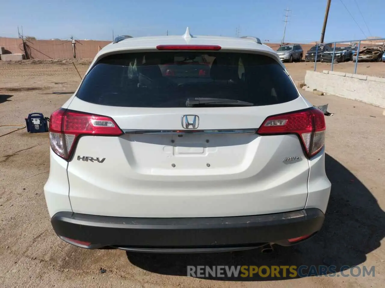 6 Photograph of a damaged car 3CZRU6H56KM721836 HONDA HR-V 2019