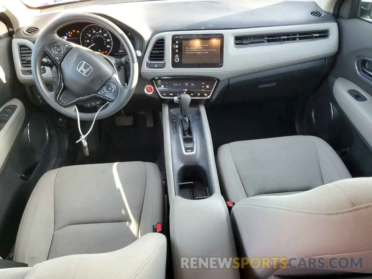 8 Photograph of a damaged car 3CZRU6H56KM721836 HONDA HR-V 2019