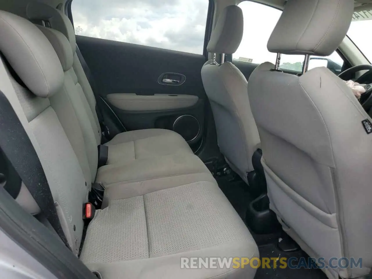 10 Photograph of a damaged car 3CZRU6H56KM725269 HONDA HR-V 2019