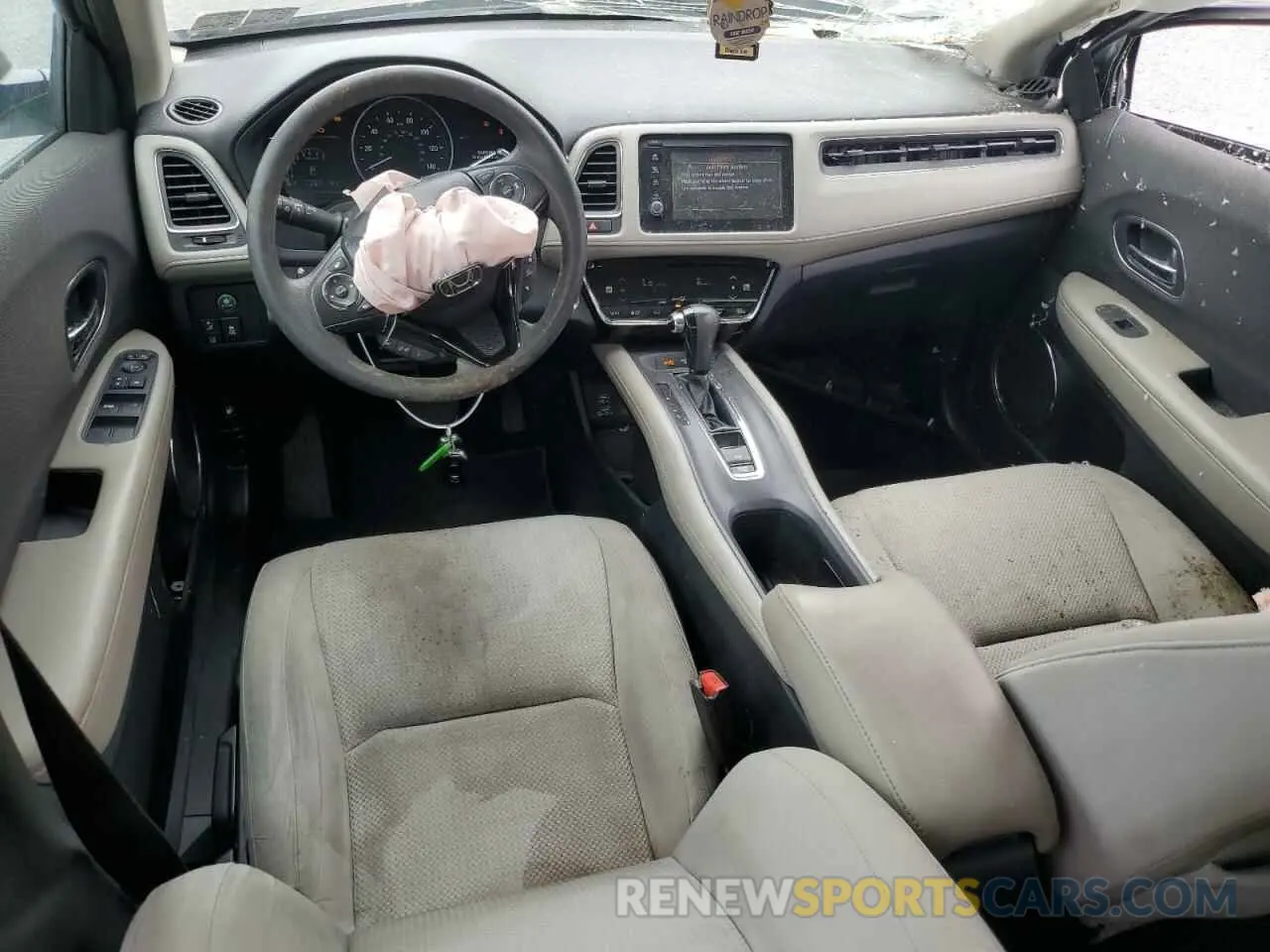 8 Photograph of a damaged car 3CZRU6H56KM725269 HONDA HR-V 2019