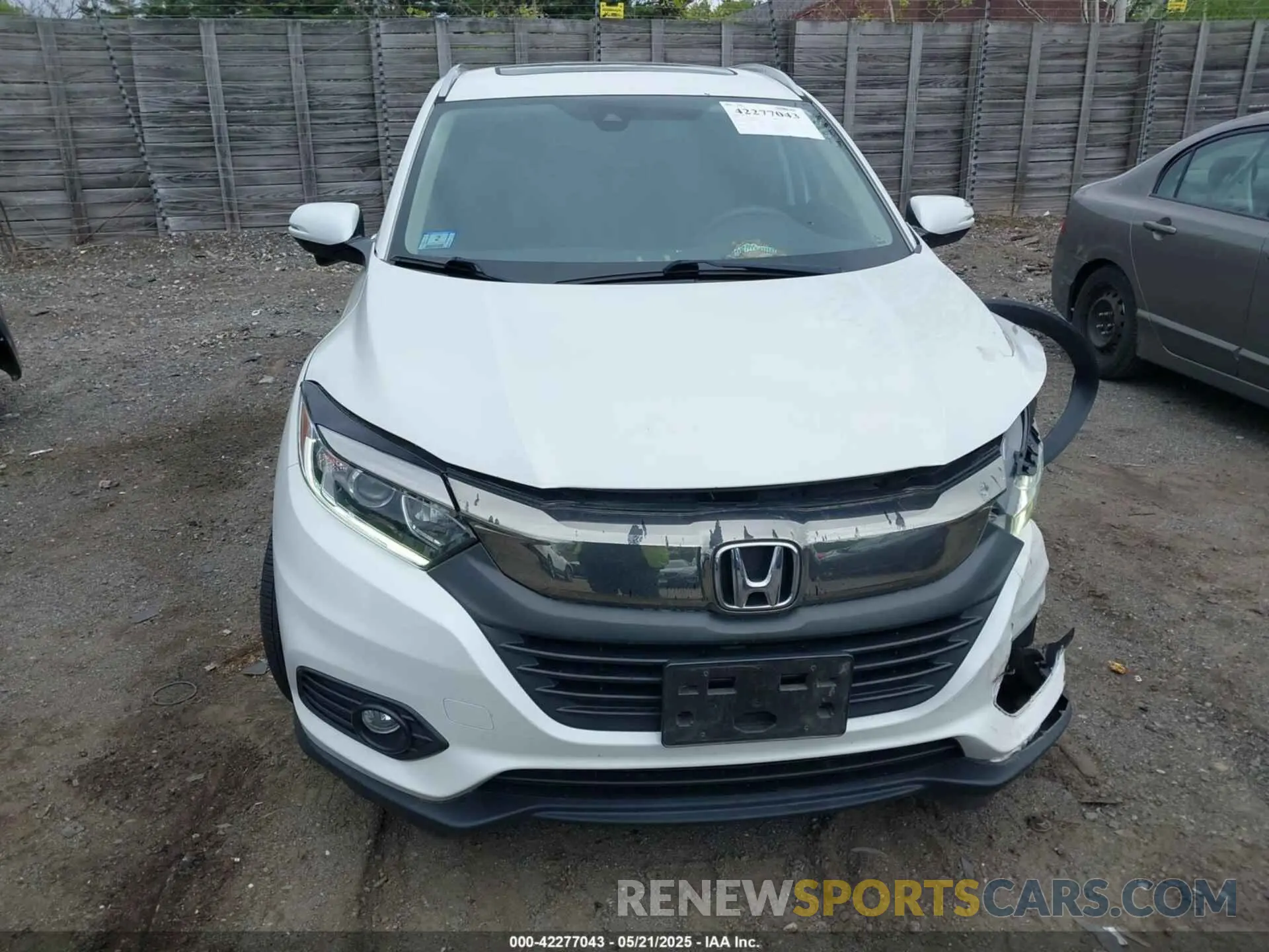 12 Photograph of a damaged car 3CZRU6H56KM727989 HONDA HR-V 2019