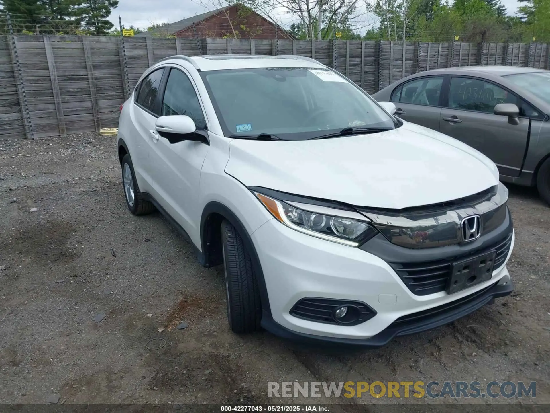 13 Photograph of a damaged car 3CZRU6H56KM727989 HONDA HR-V 2019