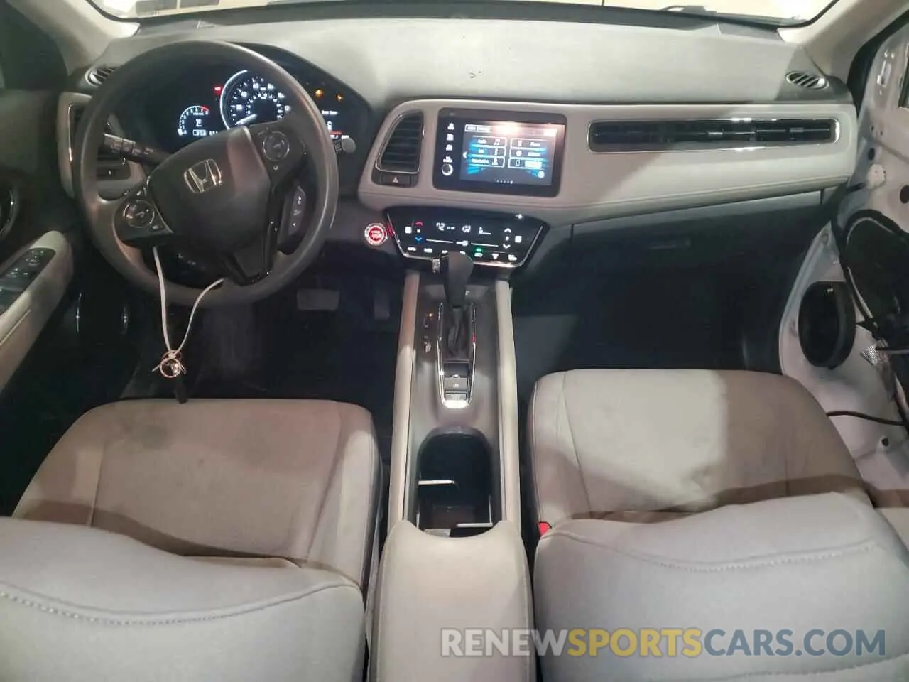 8 Photograph of a damaged car 3CZRU6H57KM716788 HONDA HR-V 2019