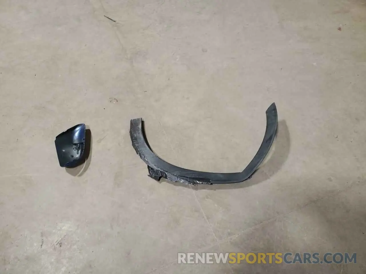 13 Photograph of a damaged car 3CZRU6H57KM720324 HONDA HR-V 2019