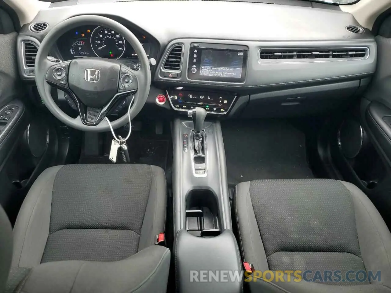 8 Photograph of a damaged car 3CZRU6H57KM722672 HONDA HR-V 2019