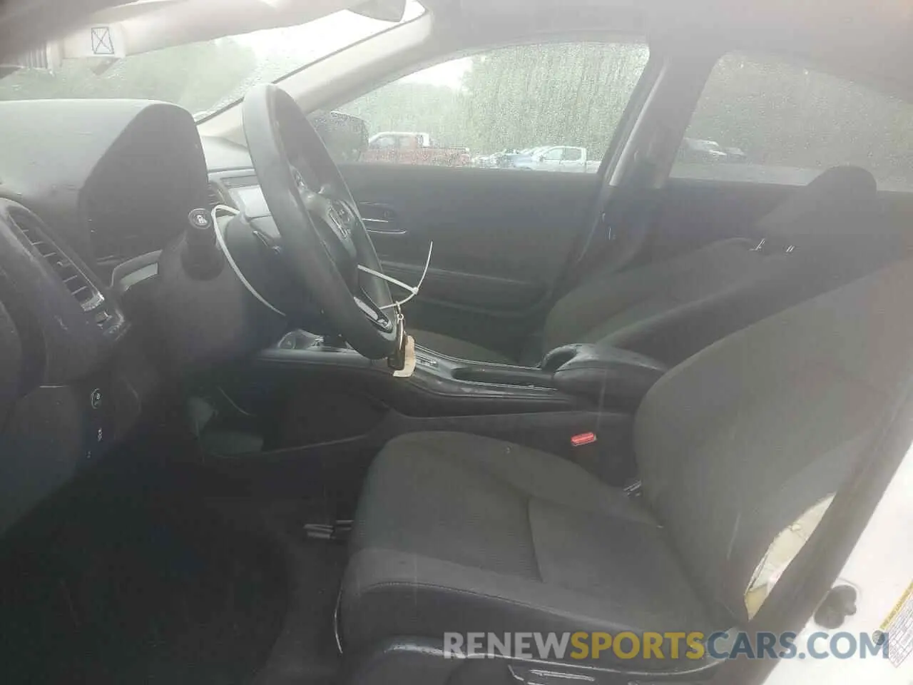 7 Photograph of a damaged car 3CZRU6H58KM705542 HONDA HR-V 2019