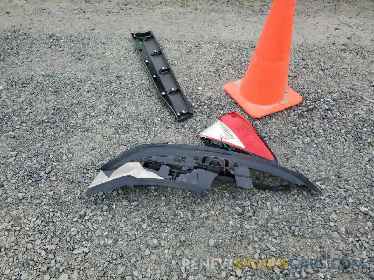 13 Photograph of a damaged car 3CZRU6H58KM714130 HONDA HR-V 2019