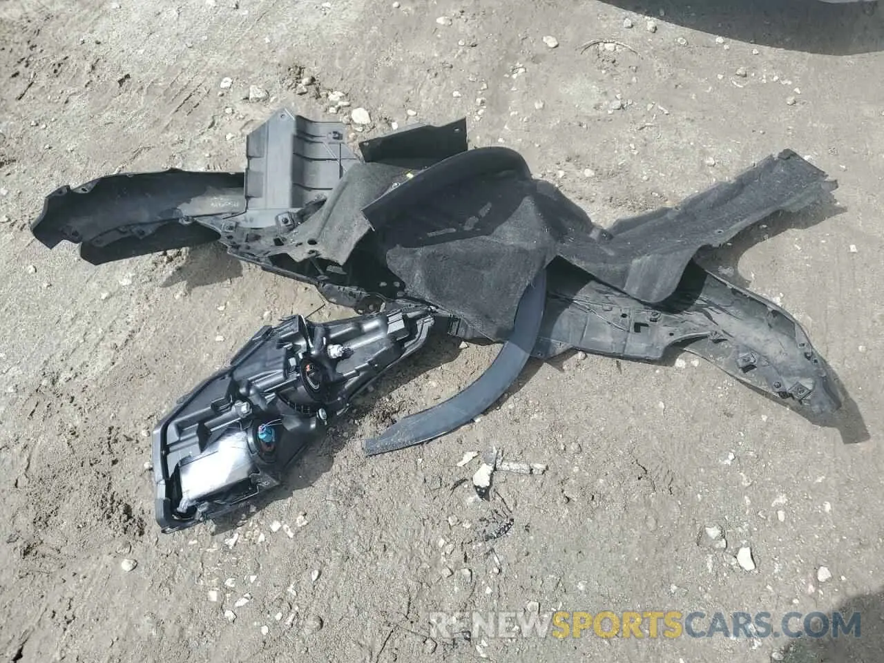 13 Photograph of a damaged car 3CZRU6H58KM741036 HONDA HR-V 2019