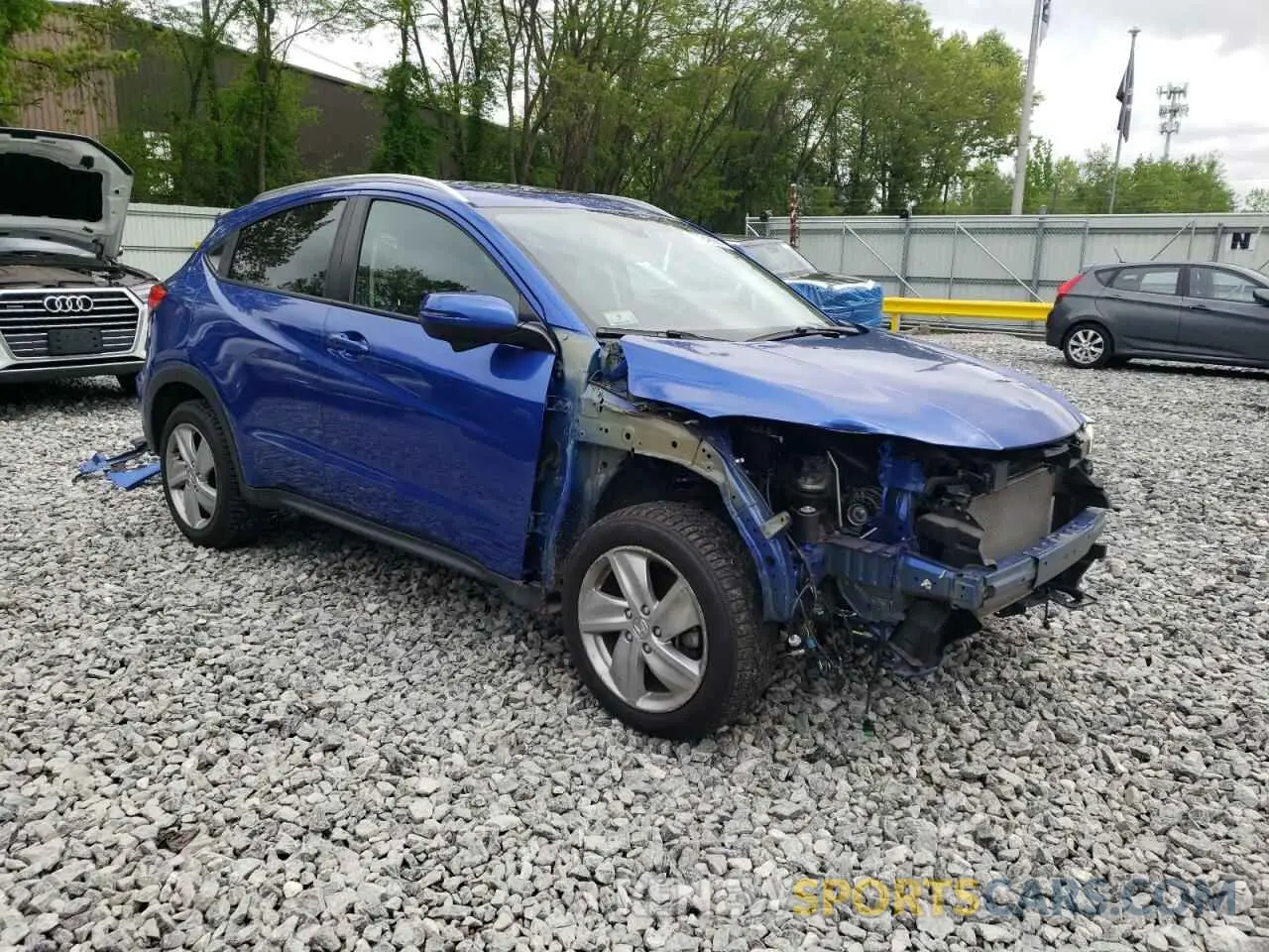4 Photograph of a damaged car 3CZRU6H58KM741991 HONDA HR-V 2019