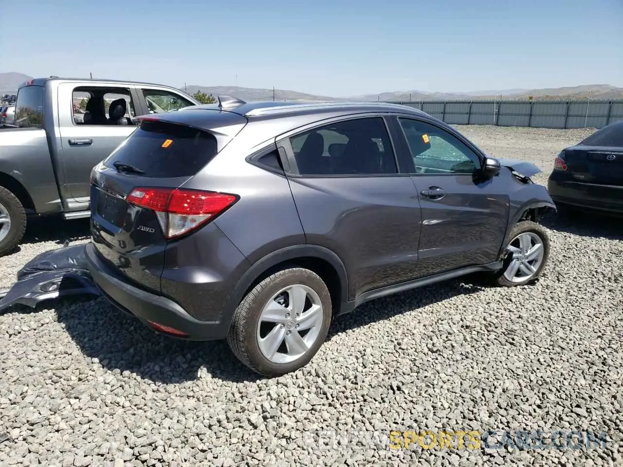3 Photograph of a damaged car 3CZRU6H59KM703038 HONDA HR-V 2019