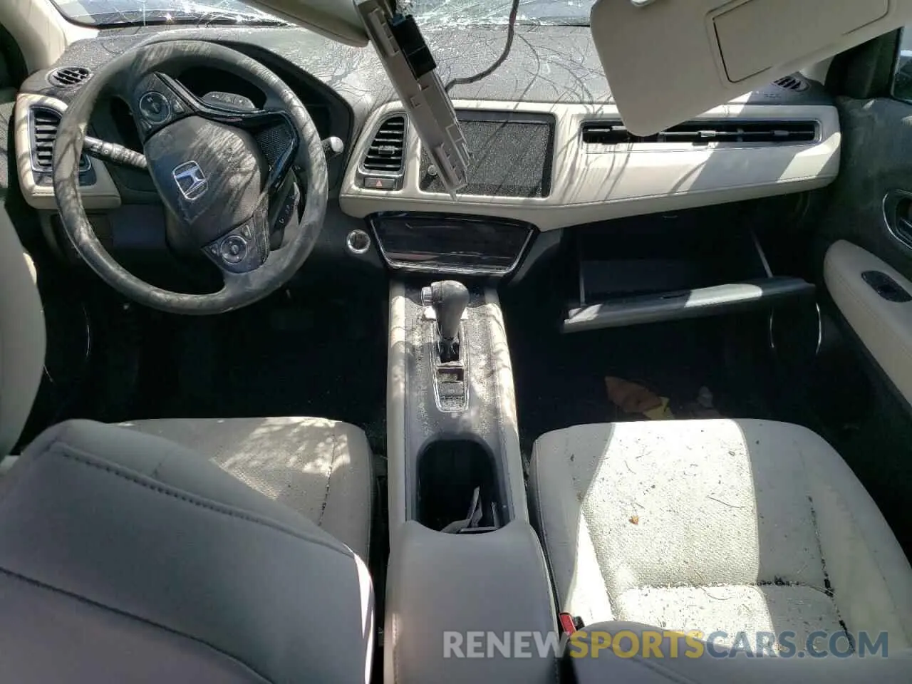 8 Photograph of a damaged car 3CZRU6H59KM703038 HONDA HR-V 2019